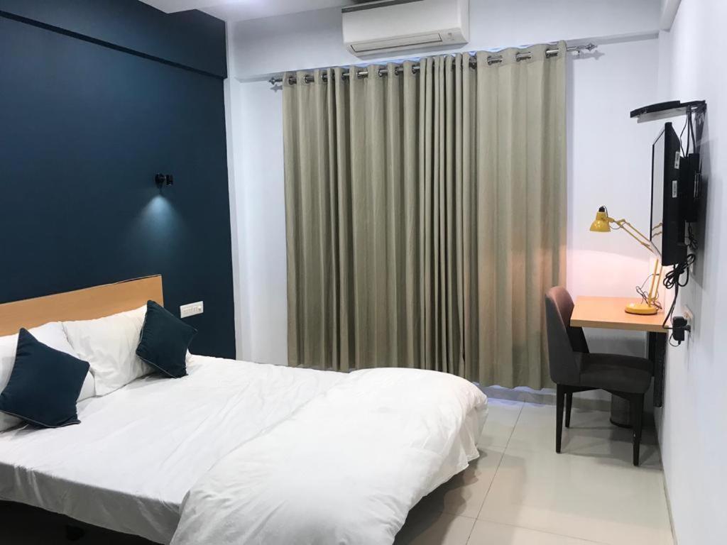 Hotel Hooliv 7 Avenues G Block Pune Exterior foto